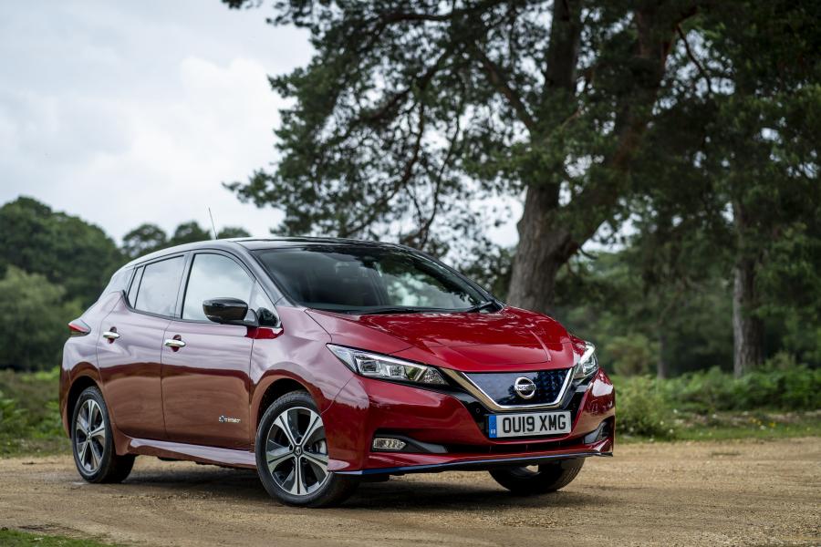  Nissan Leaf e+ 2019 года  (UK) (фото 1 из 19)